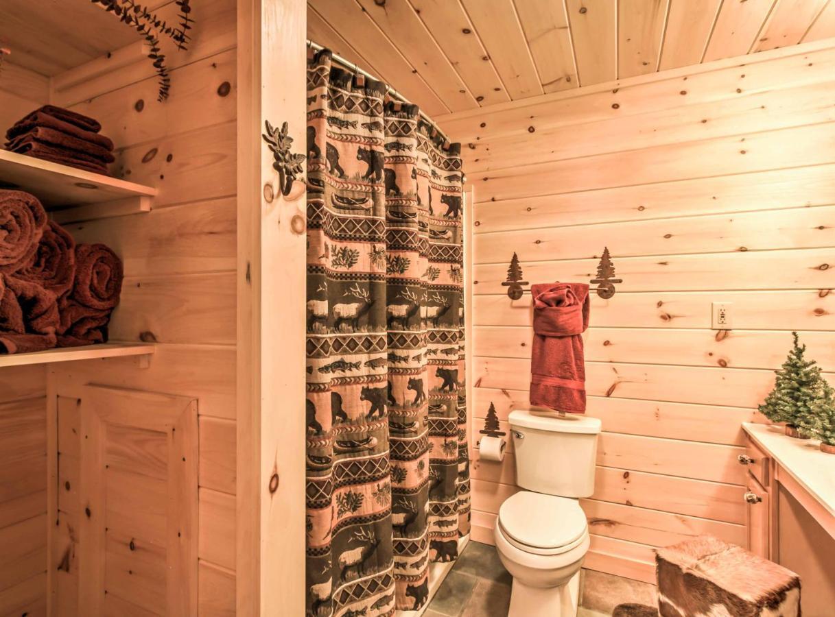 Hébergement de vacances Private With Mountain Views And Loft *